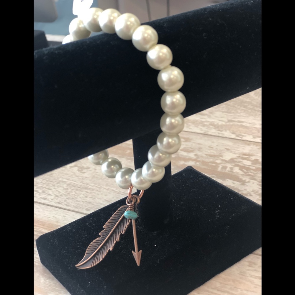 SALE!! Bracelet, Pearl Beads, Feather & Cross Charms NWT